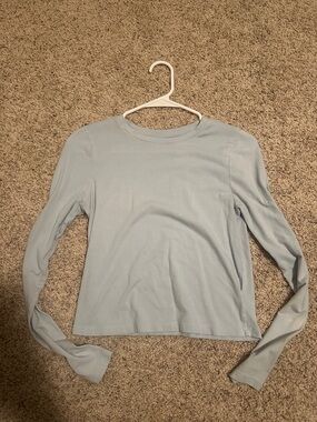 Long-Sleeve Crewneck Top in Light Blue